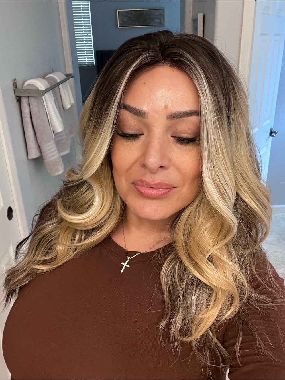 Blonde Highlight Long Wavy Women's Wig - Natural Rooted Blonde Sassy Misfits